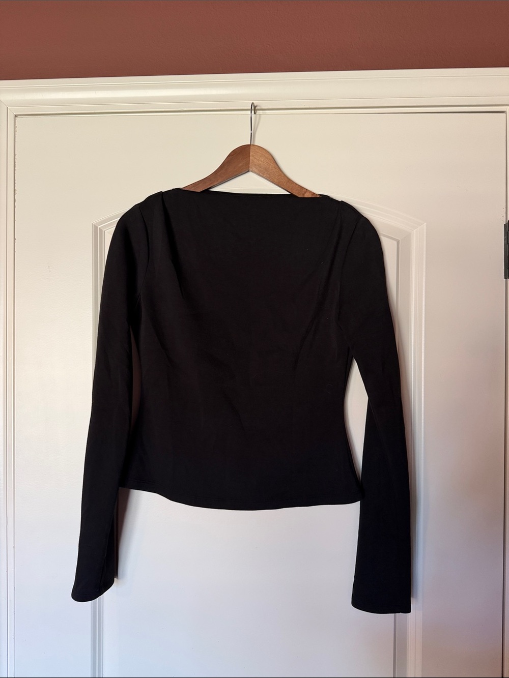 Banana Republic Black Long-Sleeve Scoop Neck Top